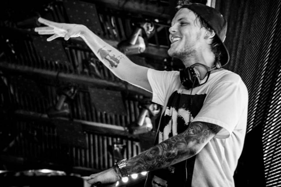 Images Page Avicii