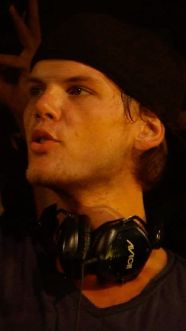 More than a decade past its release, “Levels” continues to bring audiences together on dance floors worldwide. Recently, the song was honored as the number 1 Tomorrowland Anthem in Tomorrowland Top 1000, voted by fans across the globe. These are highlights from Avicii performing the iconic track at Tomorrowland in 2013.